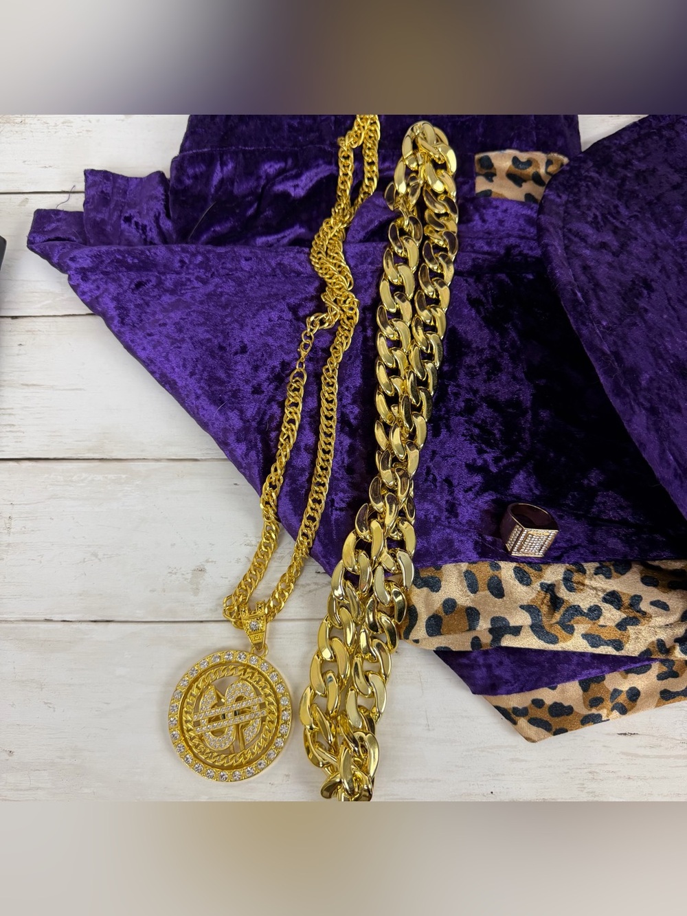 Spirit Halloween Adult Pimp Costume Men’s Large Suit Hat Jewelry Purple Velvet - Picture 3 of 11